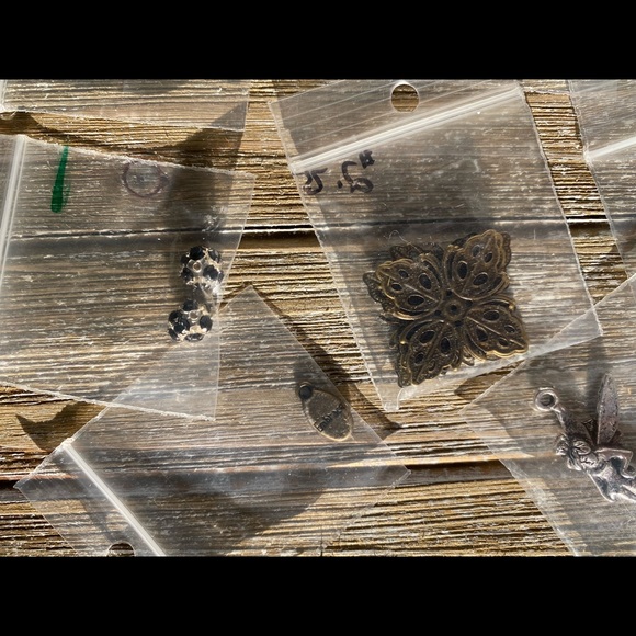 Mixed Charms, Clasps and Beads Findings - Picture 6 of 9